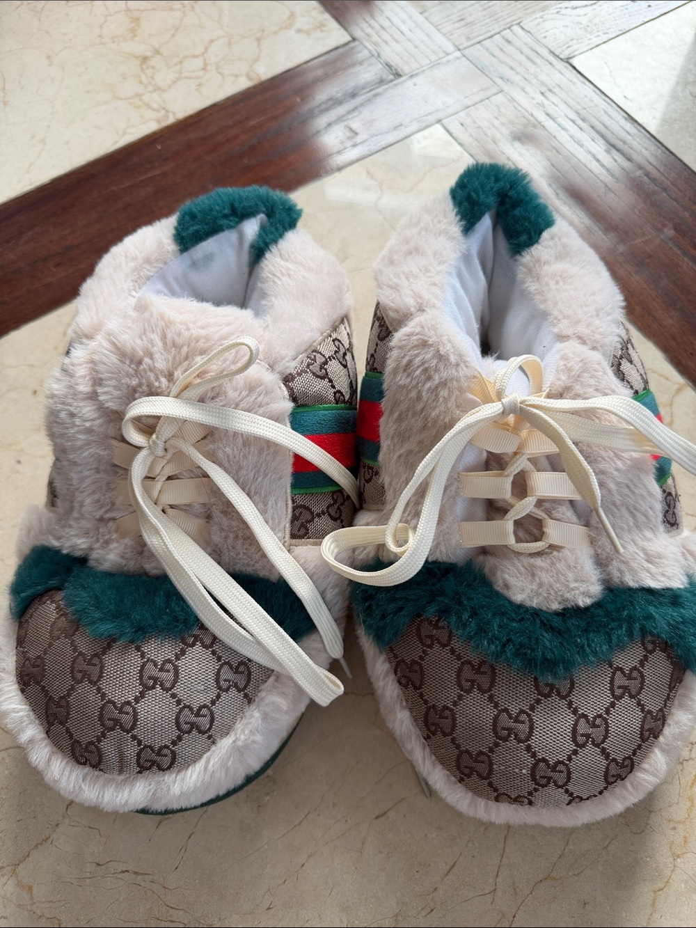 Gucci Kids Brown GG Logo Fur-Trim fluffy Sneakers with Green Trim